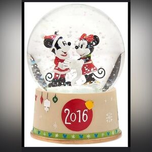 Disney Mickey Mouse 2016 Mickey Mouse & Minnie‎ Mouse Snowglobe Exclusive